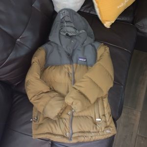 Boys coat Pategonia size 7/8